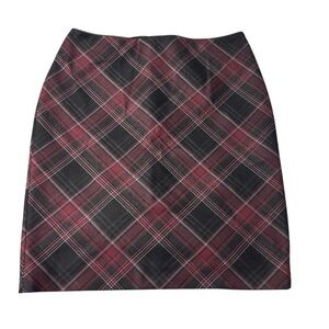 White House Black Market Plaid Skirt Black and Red Size 6